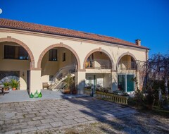 Toàn bộ căn nhà/căn hộ New Domus Rosarum Si Trova Nel Cuore Dei Colli Euganei, Ad ArquÃ¡ Petrarca (Arquà Petrarca, Ý)