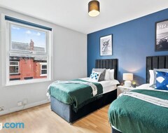 Casa/apartamento entero Exquisite 4 Bed In Leeds - Sleeps 10 - Parking (Leeds, Reino Unido)