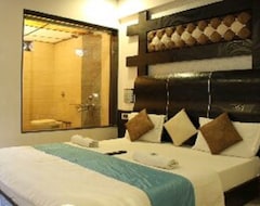 Hotel J's Excellency (Mahabaleshwar, India)