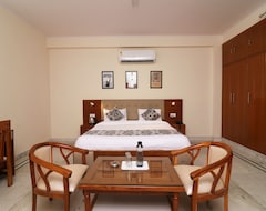 Hotel Vizima Crossroad 45 (Noida, India)