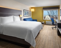 Holiday Inn Express Hotel & Suites Belmont, An Ihg Hotel (Belmont, EE. UU.)