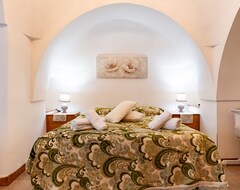 Khách sạn Lythos - One Bedroom (Martina Franca, Ý)
