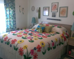 Entire House / Apartment Retro Retreat + Free Blast Into The Past In This One-Of-A-Kind Groovy Getaway (Belle Vernon, USA)