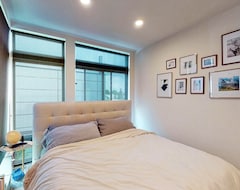 Cijela kuća/apartman New Listing: New Modern Townhome W/ Rooftop Deck & View Of The Seattle Skyline! (Seattle, Sjedinjene Američke Države)