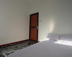 Hotel Spot On 93312 Homestay Orange (Batu Ampar, Indonesien)