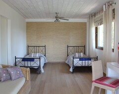 Toàn bộ căn nhà/căn hộ Luxury Villa on Sandy Beach, Beautiful Garden, Private Pool and Games Room (Vrachos, Hy Lạp)