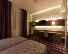 Khách sạn Quality Hotel Green Palace (Monterotondo, Ý)