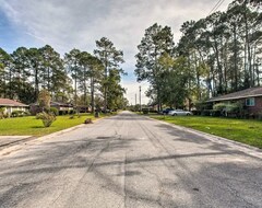 Casa/apartamento entero New! Waycross Family Residence ~ 2 Mi To Downtown! (Waycross, EE. UU.)