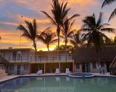 Toàn bộ căn nhà/căn hộ Simply Paradise. Escape To The Yucatan. 7br/9ba (capacity 18) (Dzidzantún, Mexico)