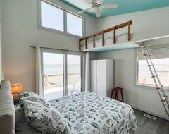 Hele huset/lejligheden Family Beachfront Cottage With Endless Bay Views, Built In 2016 (Port Haywood, USA)