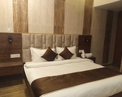 Khách sạn Oyo 701663 Mmc Hotel And Restaurant (Meerut, Ấn Độ)