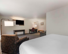 Hotel Comfort Inn and Suites Lake George (Lake George, Sjedinjene Američke Države)