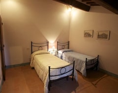 Hotelli Villa Località Le Vigne Radicofani (Siena No.1 (San Casciano dei Bagni, Italia)