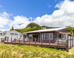 Koko talo/asunto Whareroa Waterview Retreat (Kuratau, Uusi-Seelanti)