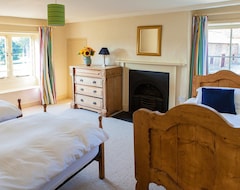 Koko talo/asunto Houghton Farmhouse - Sleeps 18 Guests In 7 Bedrooms (Walsingham, Iso-Britannia)