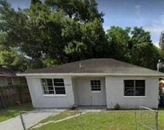 Koko talo/asunto New! Big Home Near Ybor/buschgardens (Tampa, Amerikan Yhdysvallat)