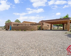 Entire House / Apartment Rancho De La Luna Casita (Santa Fe, USA)