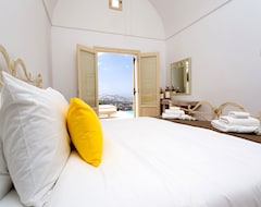 Hotel Alter Ego Villa (Pyrgos, Greece)