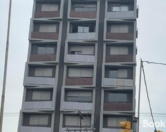 Entire House / Apartment Lindo Studio Novo No Jp Redencao - Rofftop Com Vista Espetacular (Porto Alegre, Brazil)