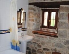 Cijela kuća/apartman San Julián House For 6 People - We Also Have Available A Suple And A Cradle. (Peñamellera Baja, Španjolska)