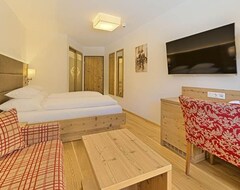 Double Room Saphir Superior Shower, Wc - Hotel Kristall (Großarl, Avusturya)