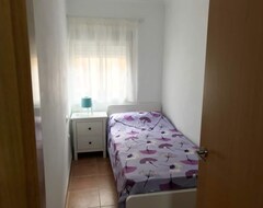 Toàn bộ căn nhà/căn hộ Impeccable 3-bed Apartment In Puerto De Sagunto (Sagunto, Tây Ban Nha)