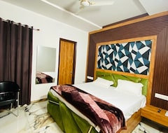 Khách sạn Hotel Azaara (Patiala, Ấn Độ)