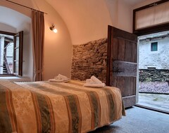 Bed & Breakfast Dimora Storica Casa Vanni (Viganella, Ý)