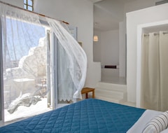 Hotel Villa Artemis (Kionia, Greece)
