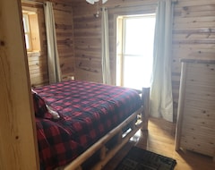 Entire House / Apartment Rustic Cabin Getaway (Gladwin, USA)