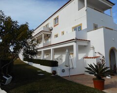 Agua Marinha Rosa- Hotel (Olhos D'Agua, Portugal)