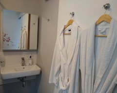 Hotel Tiny House - Very Nice, Charming Accommodation In A Central And Quiet Location (Domburg, Holland)