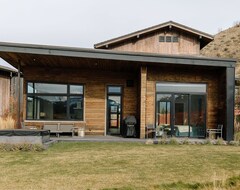 Toàn bộ căn nhà/căn hộ Brand New Meadow Lodge Cabin With Bunkroom- Sleeps 16! (Jackson Hole, Hoa Kỳ)