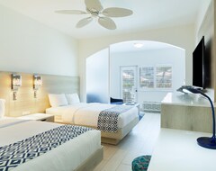 Khách sạn Ports of Call Resort (Providenciales, Quần đảo Turks and Caicos)