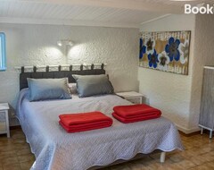 Cijela kuća/apartman Cozy Cottage In Uzer With Swimming Pool (Uzer, Francuska)