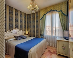Hotel Tre Archi (Venedik, İtalya)
