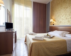 Khách sạn Punta Nord Village & Hotel (Rimini, Ý)