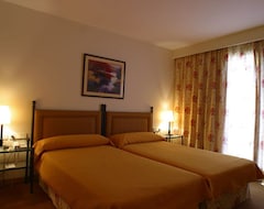Khách sạn Hotel Termes Montbrio (Montbrió de Tarragona, Tây Ban Nha)