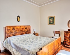 Cijela kuća/apartman Villa In Sinalunga With 4 Bedrooms Sleeps 8 (Sinalunga, Italija)
