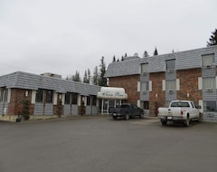Pansion Twin Pine Inn & Suites (Hinton, Kanada)