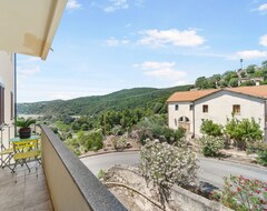 Toàn bộ căn nhà/căn hộ Apartment Annas House With Mountain View, Balcony And Air Conditioning (Arbus, Ý)
