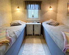 Toàn bộ căn nhà/căn hộ 2 Bedroom Accommodation In Torestorp (Björketorp, Thụy Điển)