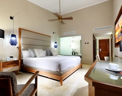 Hotel Grand Palladium Bávaro Suites Resort & Spa (Playa Bavaro, Dominican Republic)