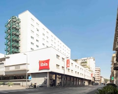 Khách sạn Ibis Milano Centro (Milan, Ý)