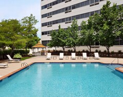 Khách sạn Delta Hotels by Marriott Woodbridge (Iselin, Hoa Kỳ)