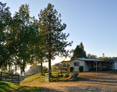 Toàn bộ căn nhà/căn hộ Foothill Retreat | Stunning Sunsets | Near Sequoia Kings Canyon Np (Squaw Valley, Hoa Kỳ)