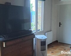 Cijela kuća/apartman Lecusson (Guécélard, Francuska)