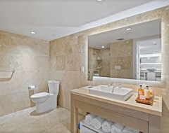 Luxurious 1/1 Located In 1 Hotel & Homes South Beach Private Residence (Miami Beach, USA)