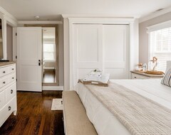 Cijela kuća/apartman Luxury Stay In Expansive Historical Home (North Haven, Sjedinjene Američke Države)
