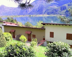 Toàn bộ căn nhà/căn hộ On The Banks Of The Idro Lake In A Quiet Location (Anfo, Ý)